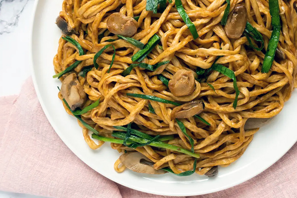 Cantonese Braised E-fu Noodles
